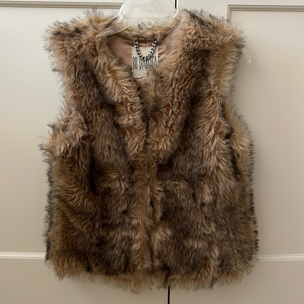 BB Dakota faux fur vest